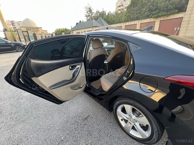 Hyundai Elantra 2015, 218,000 km - 1.8 l - Sumqayıt
