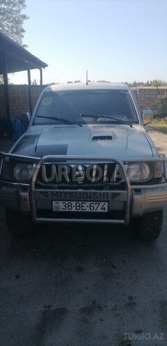 Mitsubishi Pajero 1993, 350,000 km - 2.8 l - Qusar
