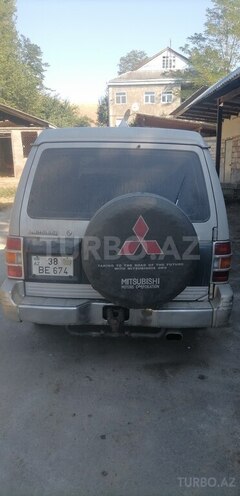 Mitsubishi Pajero 1993, 350,000 km - 2.8 l - Qusar