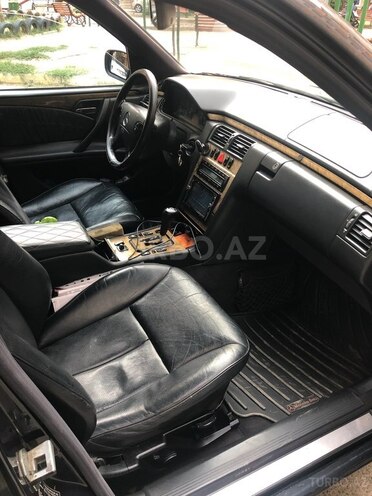Mercedes E 220 1999, 458,000 km - 2.2 l - Bakı