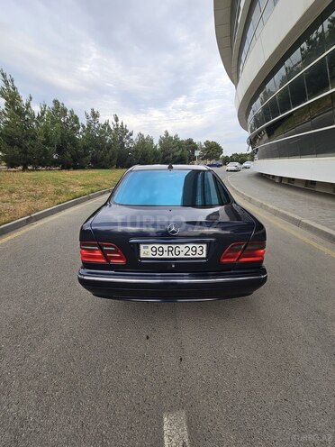 Mercedes E 200 2000, 320,200 km - 2.0 l - Bakı