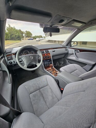 Mercedes E 200 2000, 320,200 km - 2.0 l - Bakı