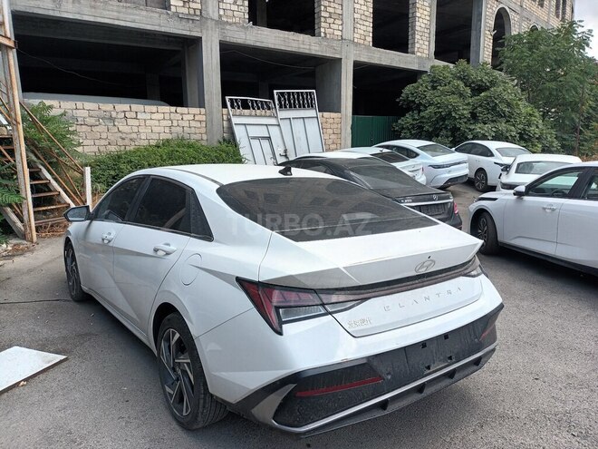 Hyundai Elantra 2023, 16,100 km - 1.5 l - Bakı