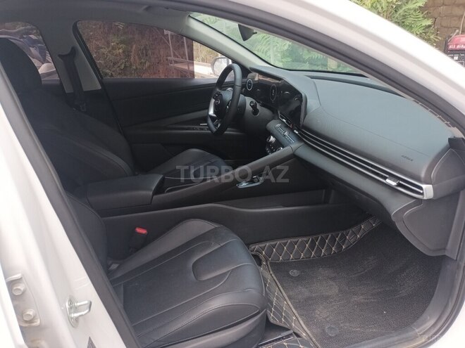 Hyundai Elantra 2023, 16,100 km - 1.5 l - Bakı