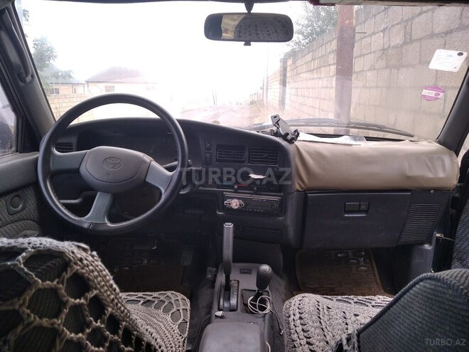 Toyota Hilux Surf 1992, 300,000 km - 2.4 l - Şamaxı