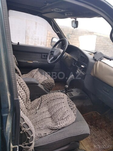 Toyota Hilux Surf 1992, 300,000 km - 2.4 l - Şamaxı