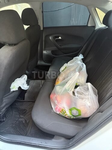 Volkswagen Polo 2018, 136,000 km - 1.6 л - Bakı