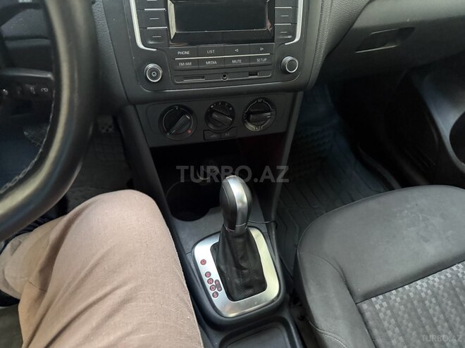 Volkswagen Polo 2018, 136,000 km - 1.6 л - Bakı