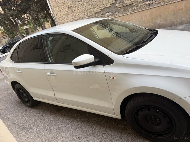 Volkswagen Polo 2018, 136,000 km - 1.6 л - Bakı