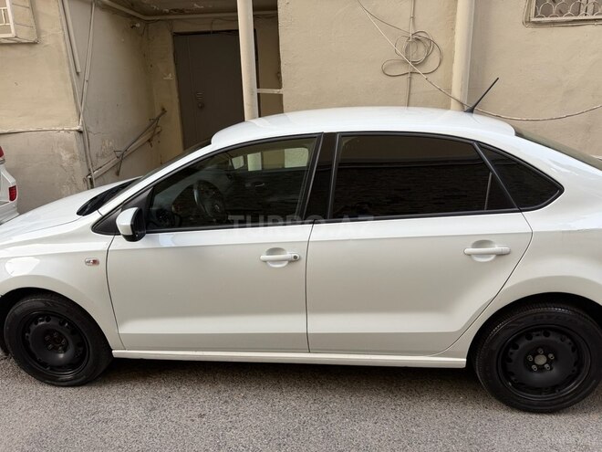 Volkswagen Polo 2018, 136,000 km - 1.6 л - Bakı