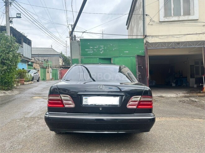 Mercedes E 320 2000, 368,000 km - 3.2 l - Bakı
