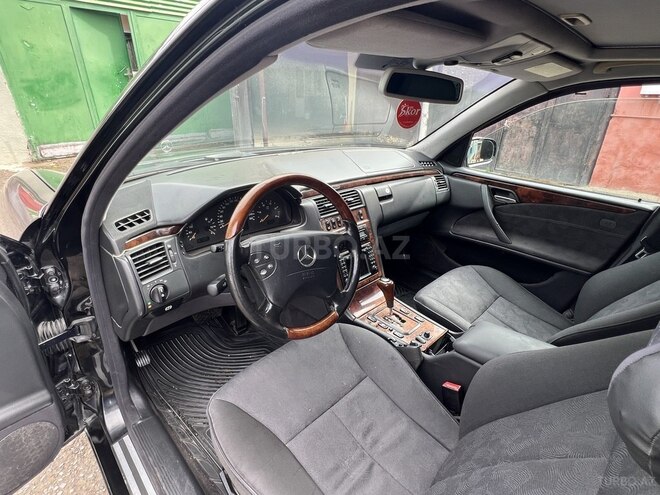 Mercedes E 320 2000, 368,000 km - 3.2 l - Bakı