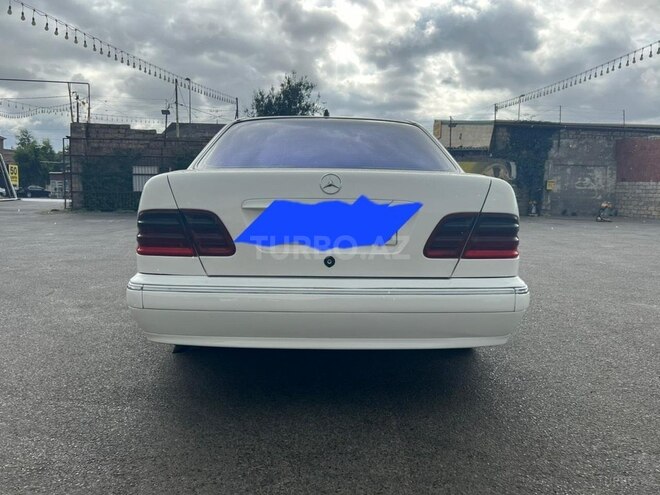Mercedes E 220 2001, 597,000 km - 2.2 l - Bakı
