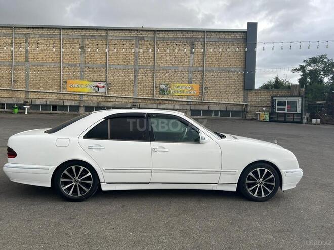 Mercedes E 220 2001, 597,000 km - 2.2 l - Bakı