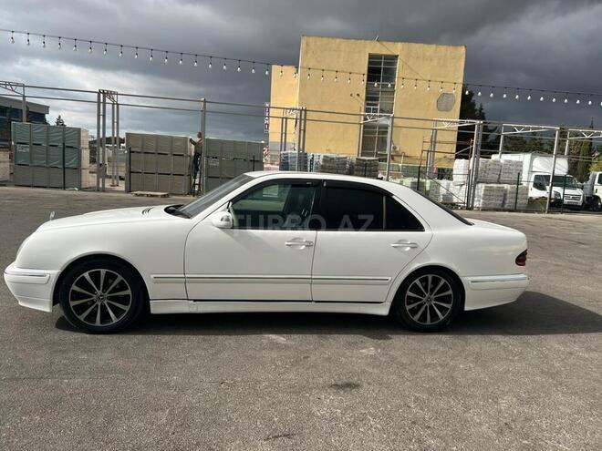Mercedes E 220 2001, 597,000 km - 2.2 l - Bakı