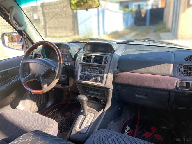 Mitsubishi Pajero io 2002, 270,000 km - 1.8 l - Bakı