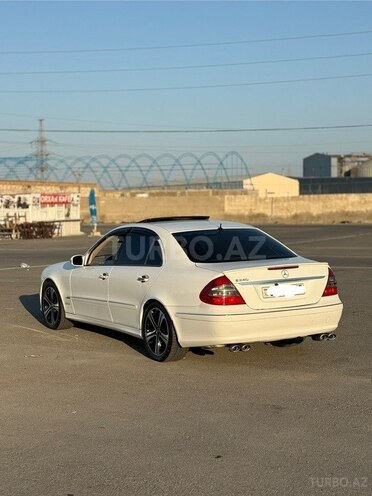 Mercedes E 240 2004, 267,000 km - 2.6 l - Xırdalan