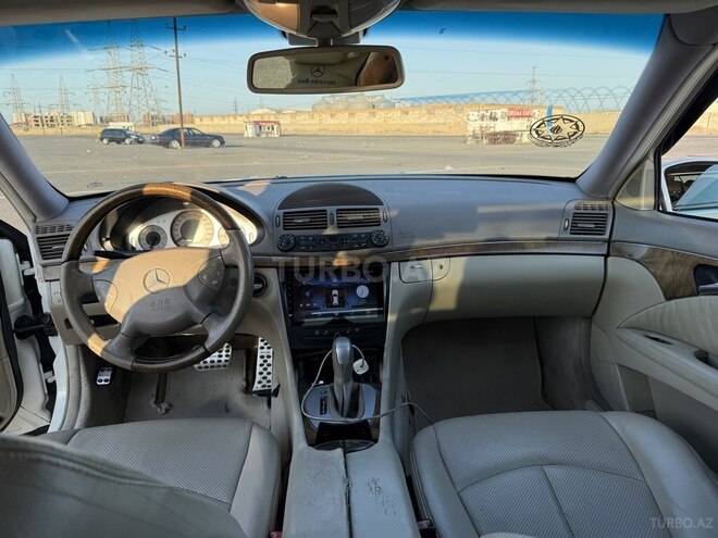 Mercedes E 240 2004, 267,000 km - 2.6 l - Xırdalan