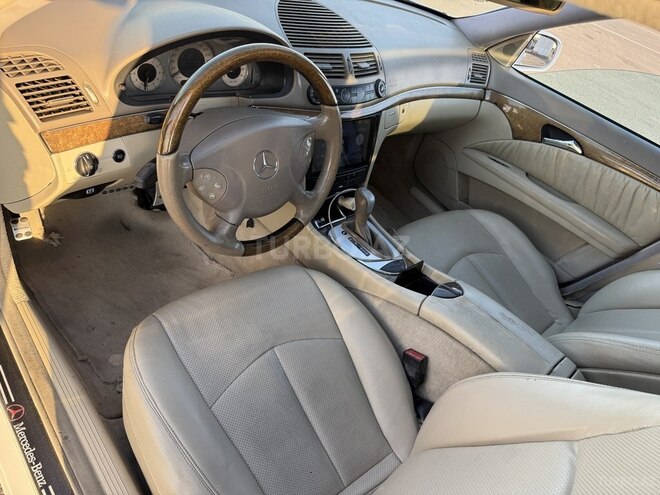 Mercedes E 240 2004, 267,000 km - 2.6 l - Xırdalan