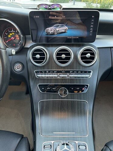 Mercedes C 300 2018, 71,339 km - 2.0 l - Bakı