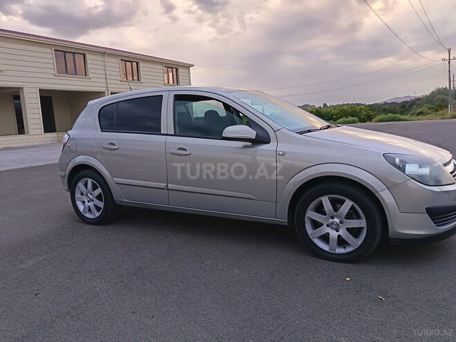 Opel Astra 2006, 236,339 km - 1.4 l - Göyçay