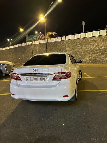 Toyota Corolla 2013, 227,000 km - 1.6 l - Bakı