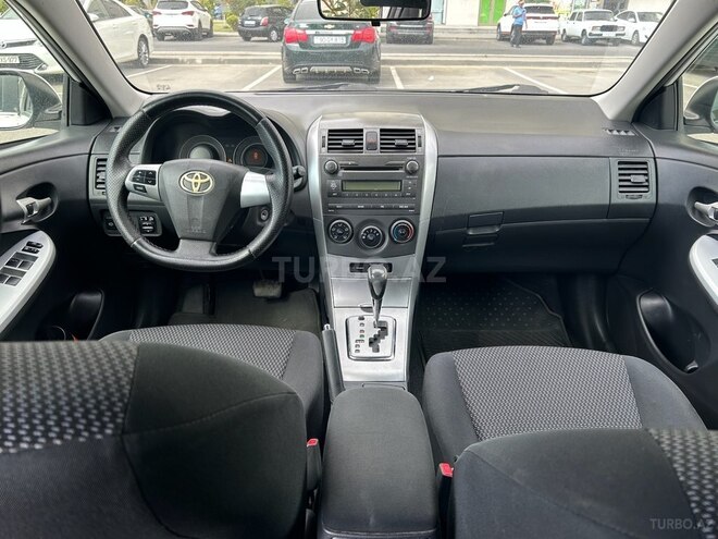 Toyota Corolla 2013, 227,000 km - 1.6 l - Bakı