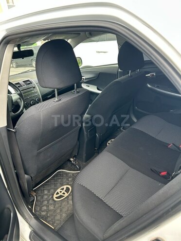 Toyota Corolla 2013, 227,000 km - 1.6 l - Bakı