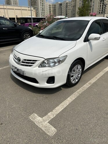 Toyota Corolla 2013, 227,000 km - 1.6 l - Bakı