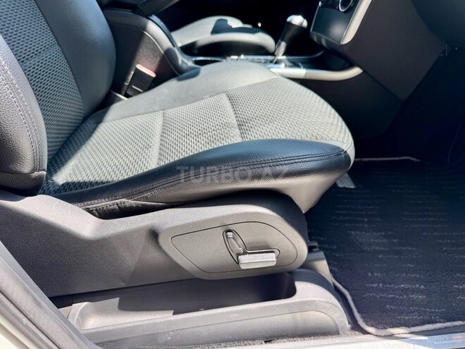 Mercedes B 180 2011, 103,356 km - 1.7 l - Bakı