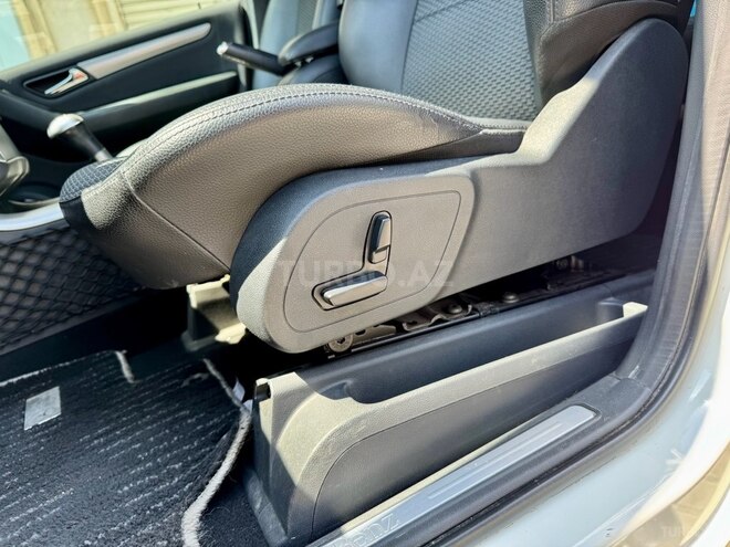 Mercedes B 180 2011, 103,356 km - 1.7 l - Bakı
