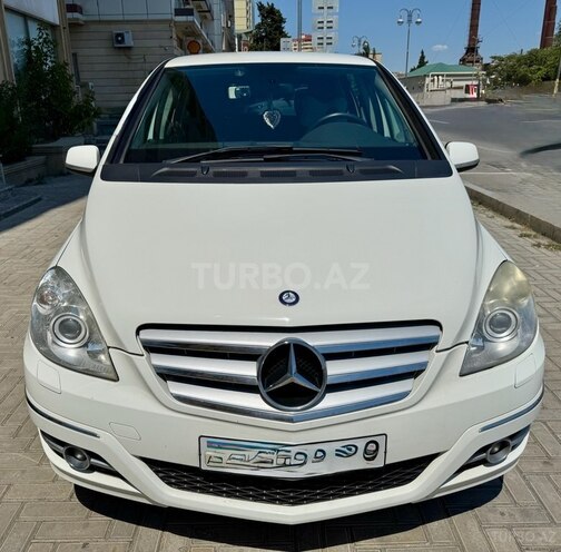Mercedes B 180 2011, 103,356 km - 1.7 l - Bakı