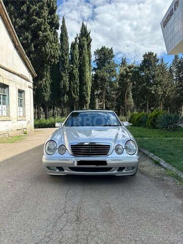 Mercedes E 320 2000, 295,000 km - 3.2 l - Tovuz