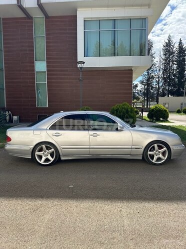 Mercedes E 320 2000, 295,000 km - 3.2 l - Tovuz