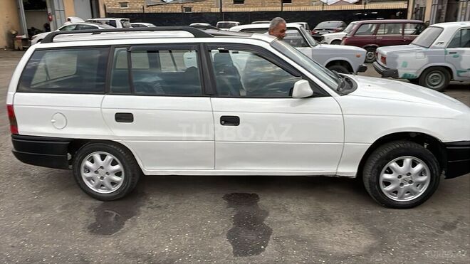 Opel Astra 1994, 365,874 km - 1.6 l - Bakı