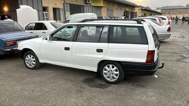 Opel Astra 1994, 365,874 km - 1.6 l - Bakı
