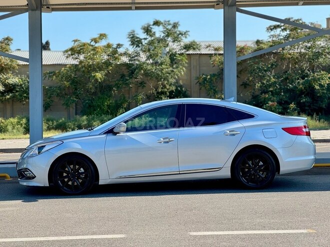 Hyundai Grandeur 2015, 236,000 km - 2.2 л - Bakı