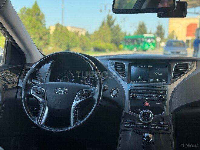 Hyundai Grandeur 2015, 236,000 km - 2.2 л - Bakı