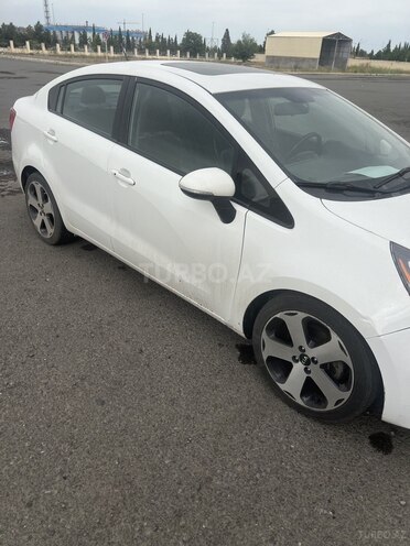 Kia Rio 2011, 220,000 km - 1.6 l - Bakı
