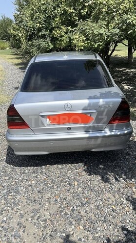 Mercedes C 200 2000, 272,000 km - 2.0 л - Kürdəmir