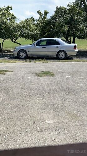 Mercedes C 200 2000, 272,000 km - 2.0 л - Kürdəmir
