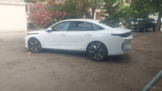 Changan Qiyuan A05 2025, 11,000 km - 1.5 л - Bakı