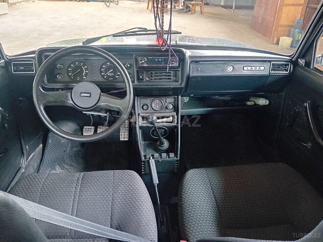 LADA (VAZ) 2107 2010, 40,000 km - 1.6 l - Salyan