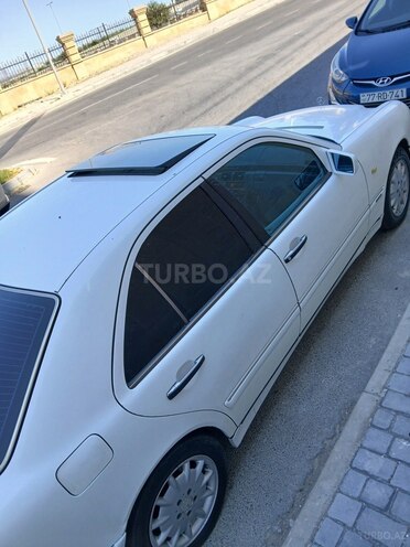 Mercedes E 220 1995, 510,202 km - 2.2 l - Bakı