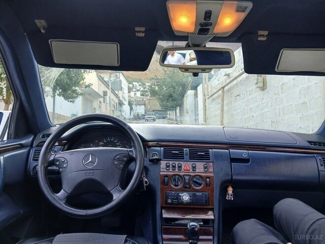 Mercedes E 220 1995, 510,202 km - 2.2 l - Bakı