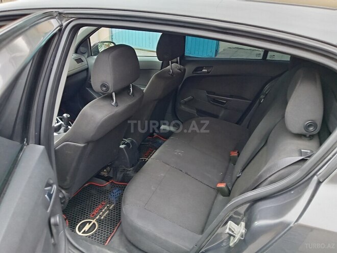 Opel Astra 2009, 263,670 km - 1.4 l - Bakı