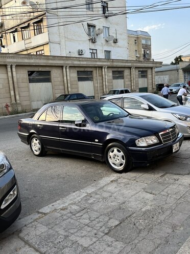 Mercedes C 240 2000, 184,000 km - 2.6 л - Xaçmaz