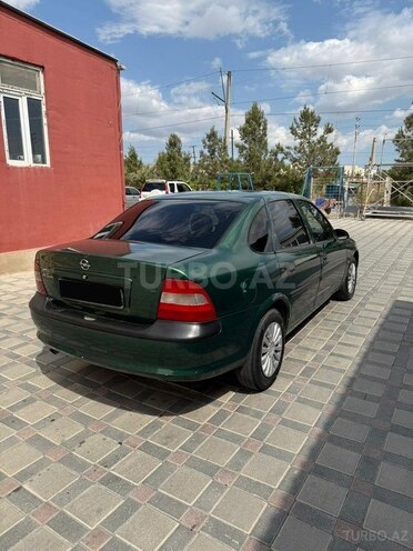 Opel Vectra 1998, 250,000 km - 1.6 l - Hacıqabul
