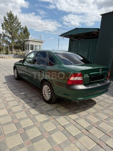 Opel Vectra 1998, 250,000 km - 1.6 l - Hacıqabul