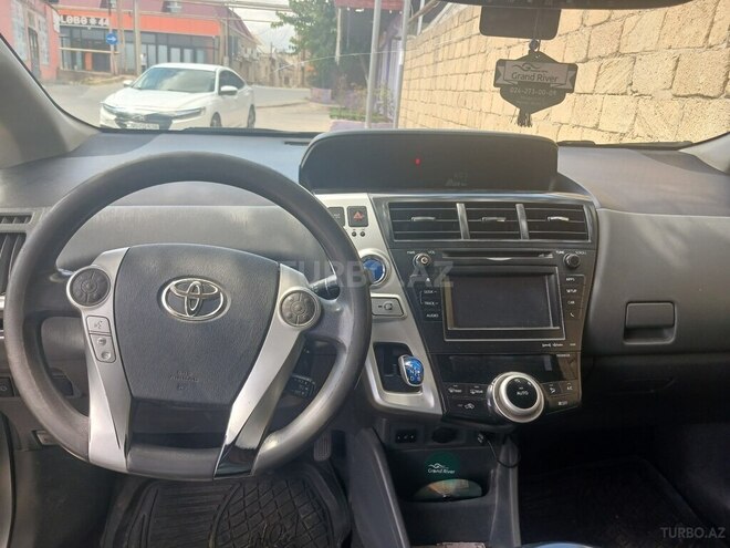Toyota Prius V 2012, 331,011 km - 1.8 л - Bakı